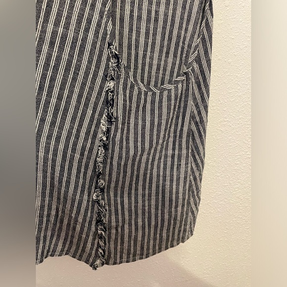 Ces Femme striped gray top size Large - Picture 7 of 8